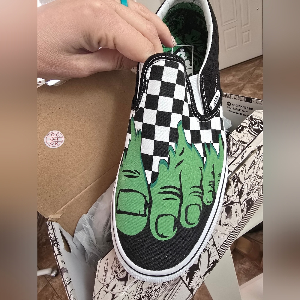 Vans X Marvel Classic Slip-On Hulk
